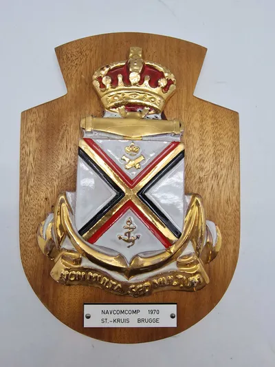 Våbenskjold fra den belgiske flådekomponent (Naval Component) fra 1970, specifikt relateret til "NAVCOMCOMP 1970 ST.-KRUIS BRUGGE".