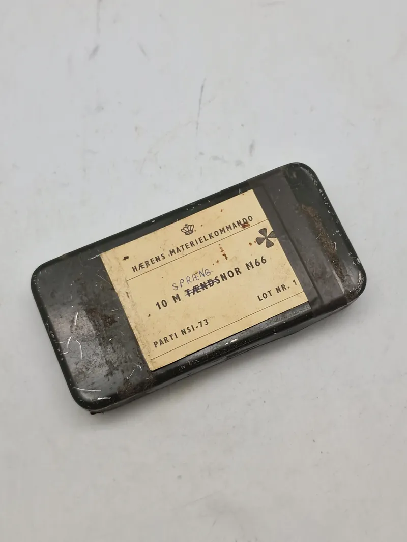 Original æske til tændsnore M/66