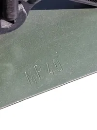 Lampe lavet som mp40 og tysk hjelm - efterkrigs (kan ikke skyde)