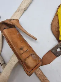 Originalt tysk pistolhylster anvendt af det det hemmelige politi under den kolde krig