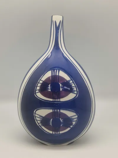 Tenera "Eye" vase designet af Inge-Lise Koefoed for Royal Copenhagen/Aluminia i 1960'erne