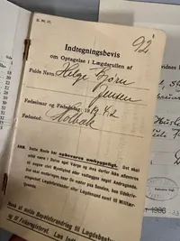 Originalt Lot fra samme mand , soldaterbog, ID disk mm. 1942 Læge