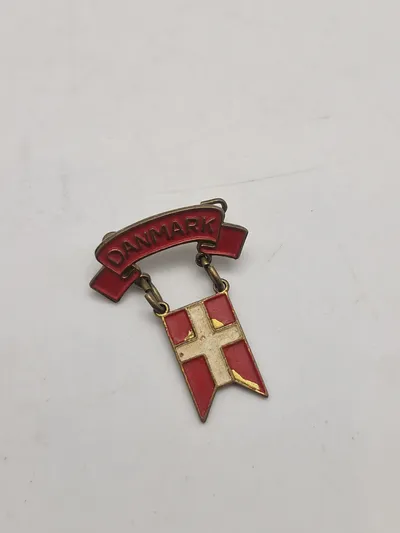 Original “Danmarks” pin