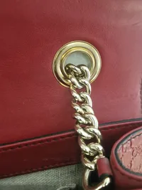 Original Gucci Rød Microguccissima Læder Medium Emily Chain Skuldertaske