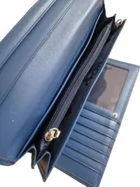 Original MCM Grained Calfskin Studded Heritage Barrel Bag – Blå & MCM Walter Continental Pung i Læder