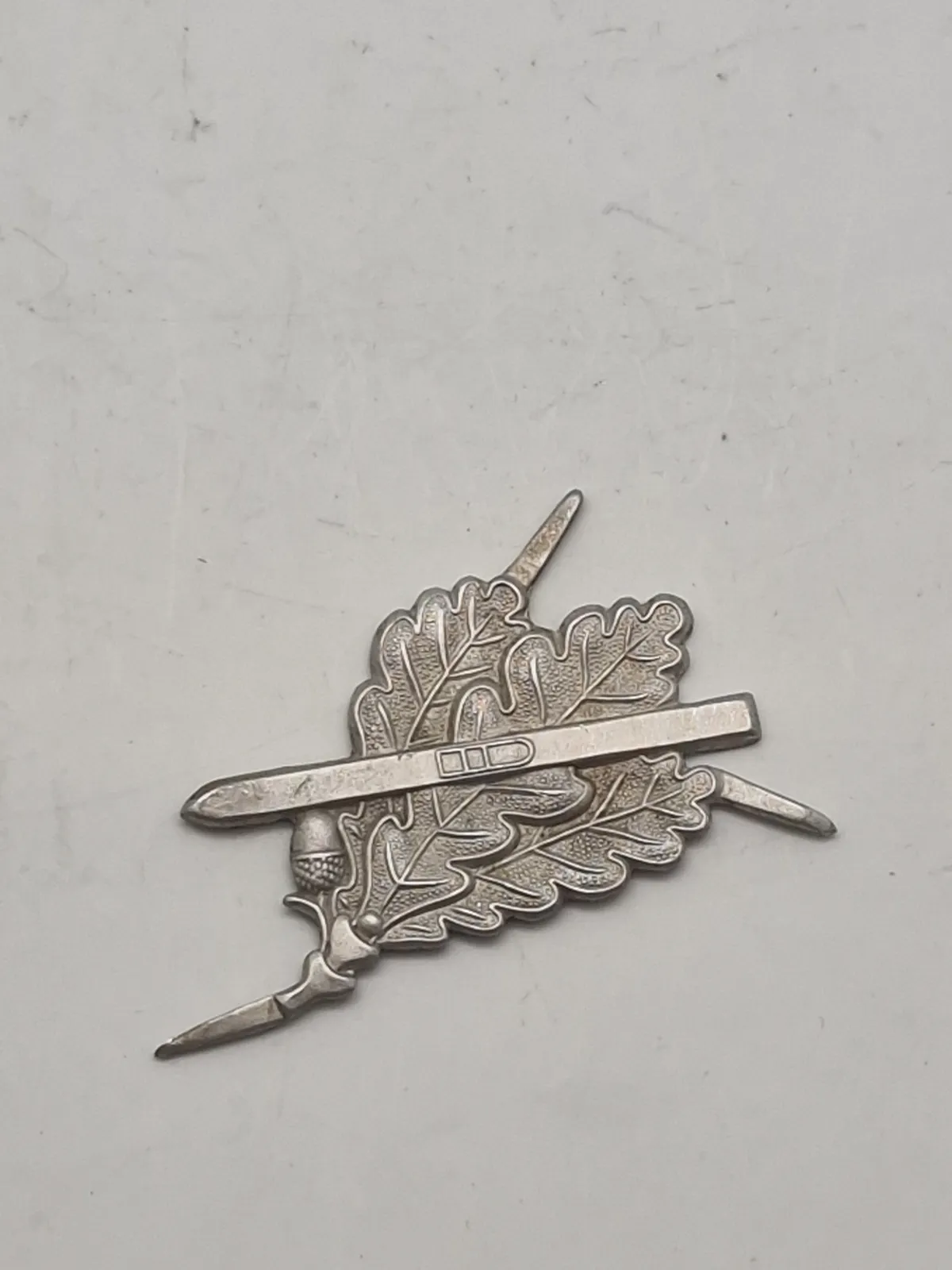 Originalt Wehrmacht metal Ski Jäger Cap Badge