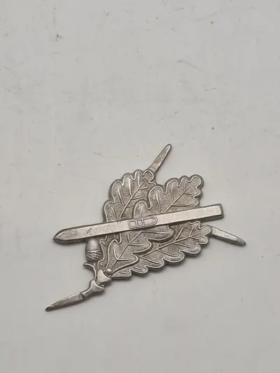 Originalt Wehrmacht metal Ski Jäger Cap Badge