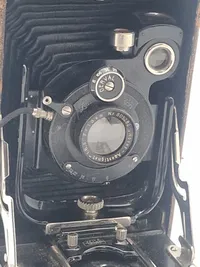 Zeiss Ikon Maximar kamera, der var en serie af foldekammerier til plader, oprindeligt introduceret i 1914 af Ica, før Zeiss Ikon fusionen
