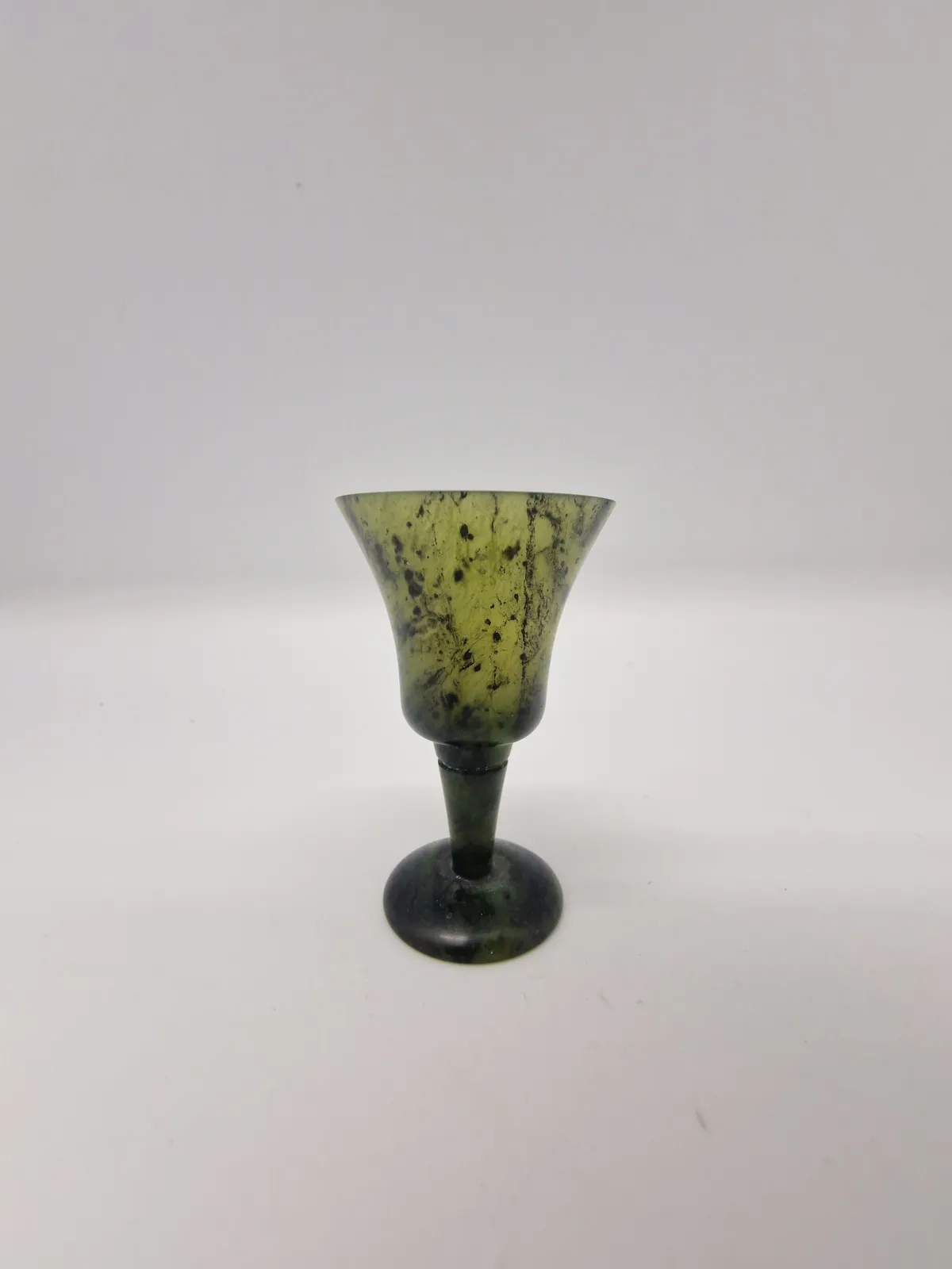 Originalt antikt kinesisk jadeglas