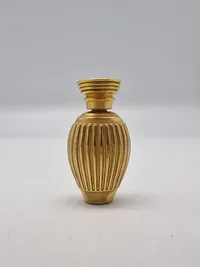 flakon fra Celui de Jean Dessès-parfumen, som er en chypre-blomsterduft til kvinder, lanceret i 1938 af Jean Dessès.