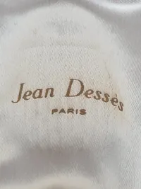 flakon fra Celui de Jean Dessès-parfumen, som er en chypre-blomsterduft til kvinder, lanceret i 1938 af Jean Dessès.