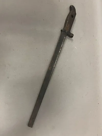 Original Dansk M15 bajonet med knækket spids