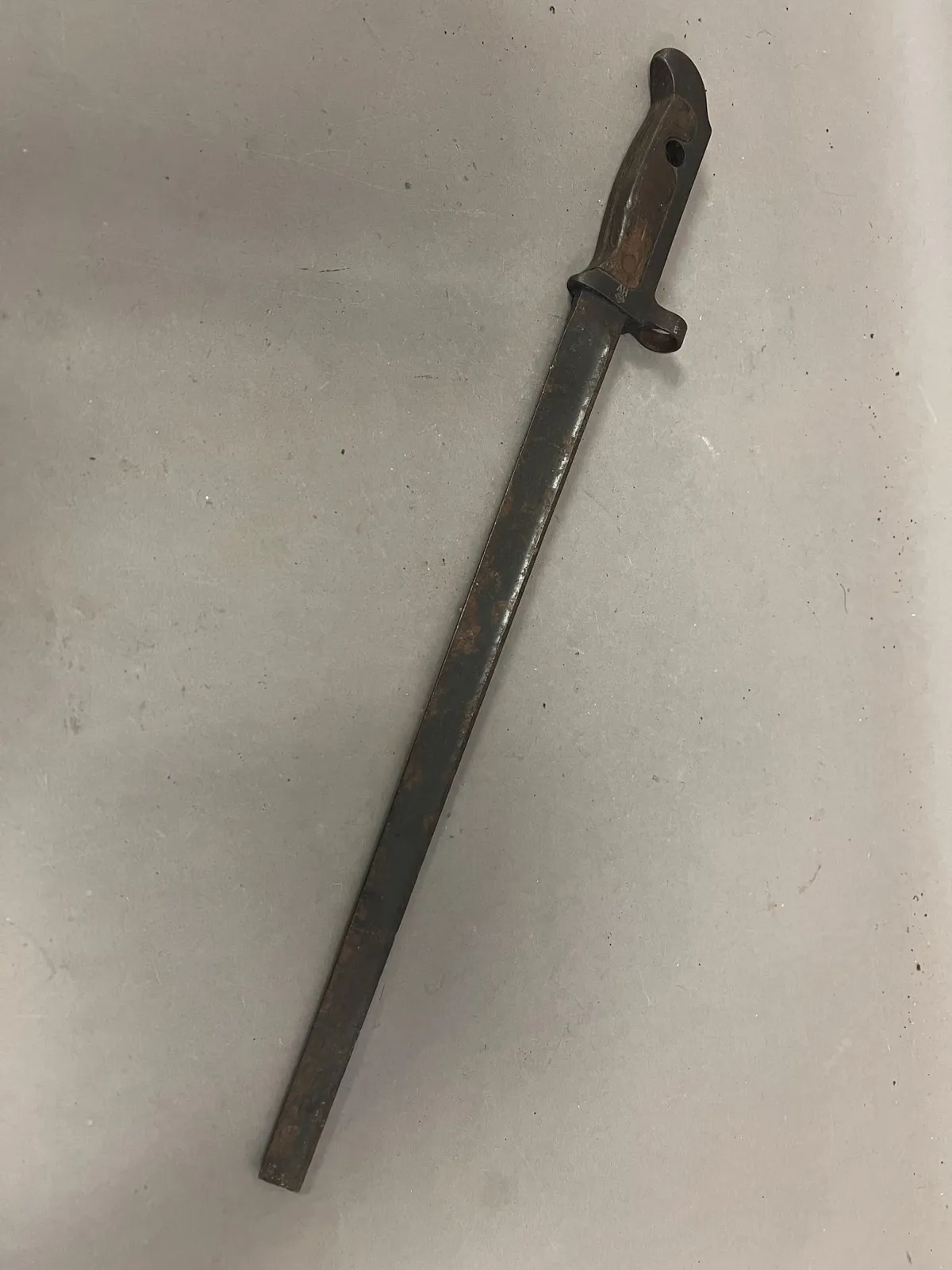 Original Dansk M15 bajonet med knækket spids
