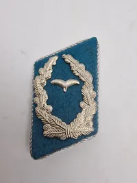 Samling original DDR, bæltespænder og kravespejle