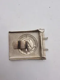 Samling original DDR, bæltespænder og kravespejle