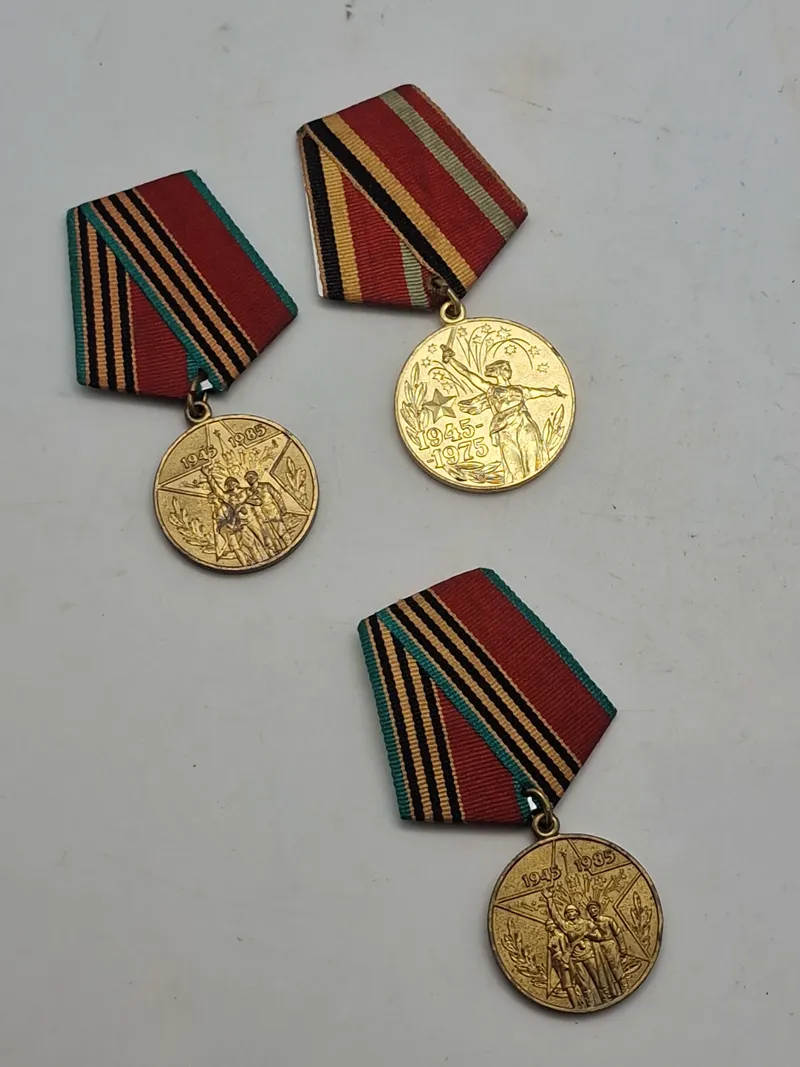 Samling russiske jubilæums medaljer