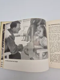 Originalt Deutsches Frauenschaffen

Jahrbuch der Reichsfrauenführung