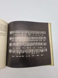 Originalt Deutsches Frauenschaffen

Jahrbuch der Reichsfrauenführung