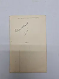 Original "Bestallung" (udnævnelse) fra den tyske flåde (Kriegsmarine) fra 1938. 
Den udnævner Obermasch.Mt. Julius Poeverlein fra 1. Komp. Marineschule Wesermünde til Obermaschinisten - med to fotos