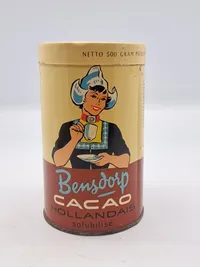 Bensdorp Cacao Hollandais, et hollandsk-forarbejdet kakaopulver, der er kendt for sin rige smag og mørke farve