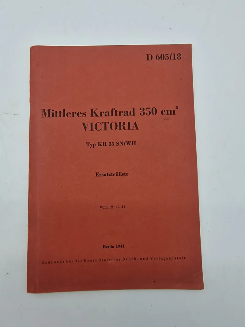 Mittleres Kraftrad 350 cm³ VICTORIA
Typ KR 35 SN/WH
Vom 12. 11. 41
