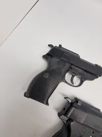 Samling Jackson legetøjspistoler som P38’ere