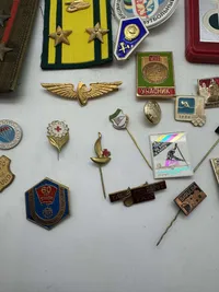 Lot russiske pins mm.