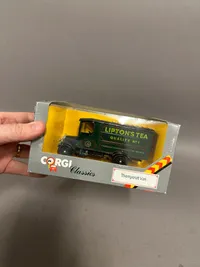 Original stor Corgi Classics i æske fra 1985 Made in England