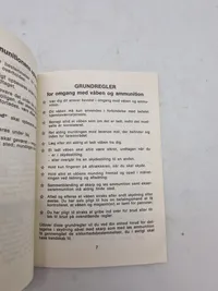 Samling DK militær manualer