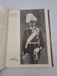 Denne Bog er udgivet i Anledning af
KONG CHRISTIAN X 70 AARS DAG
den 26. September 1940