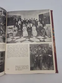 Denne Bog er udgivet i Anledning af
KONG CHRISTIAN X 70 AARS DAG
den 26. September 1940