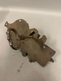 Original 17 tals portlås med nøgle, virker