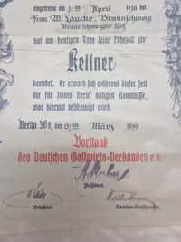 Lehrbrief, som er et historisk dokument, der bekræfter, at Heinrich Siemsen har afsluttet sin læretid som tjener (Kellner).