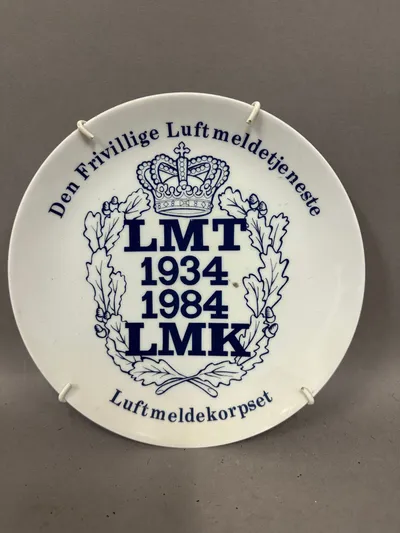 Luftmelde tjenesten 50 år platte