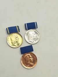 Pestalozzi-medaljen for tro tjeneste fra DDR. 1-2-3