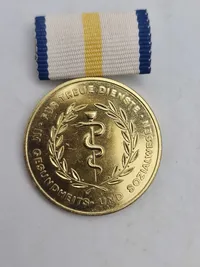 "Medaille für treue Dienste im Gesundheits- und Sozialwesen" fra DDR 1-2-3