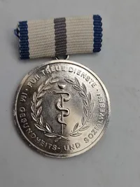 "Medaille für treue Dienste im Gesundheits- und Sozialwesen" fra DDR 1-2-3