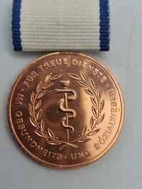 "Medaille für treue Dienste im Gesundheits- und Sozialwesen" fra DDR 1-2-3