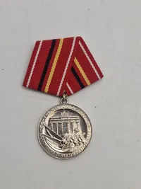 (Medaille für hervorragende Kampf- und Einsatzbereitschaft) 1-2-3