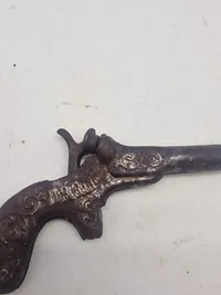 Samling ældre hundeprop pistoler mm