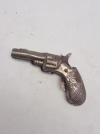 Samling ældre hundeprop pistoler mm