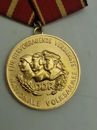 Verdienstmedaille der Nationalen Volksarmee. 1-2-3