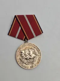 Verdienstmedaille der Nationalen Volksarmee. 1-2-3