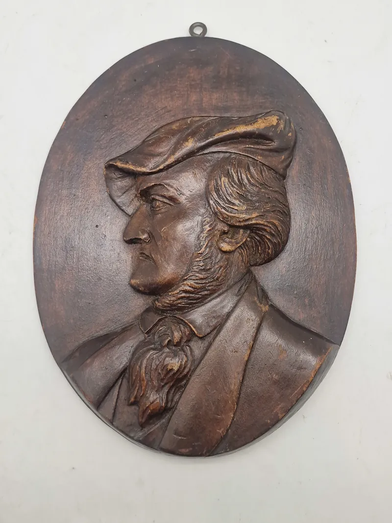 Træ relief med Hitlers ynglings komponist Richard Wagner