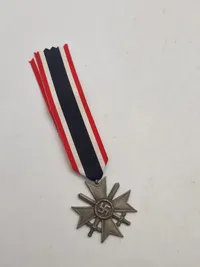Originalt Kriegsverdienstkreuz) af 2. klasse med sværd