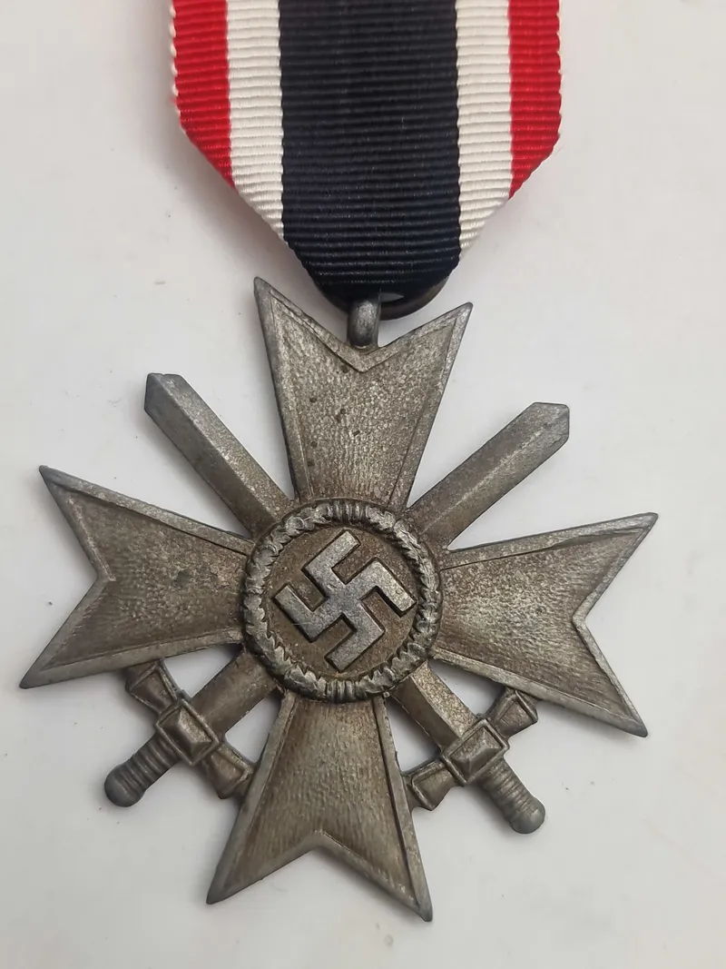 Originalt Kriegsverdienstkreuz) af 2. klasse med sværd