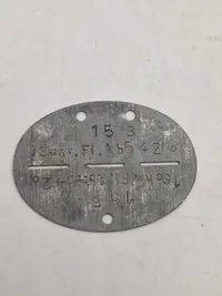 Originalt tysk erkennungsmarke med opbevarings taske -  1 schwere Flak-Abteilung