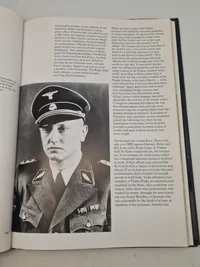 Prague
IN THE SHADOW OF THE SWASTIKA
A HISTORY OF THE GERMAN OCCUPATION 1939-1945