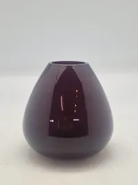 Holmegaard “Ruby” vase designet af Per Lütken, katalog 1953