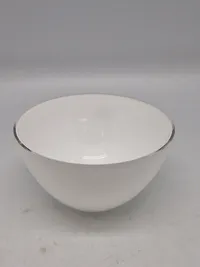 Holmegaard Cocoon skål i hvidt glas.